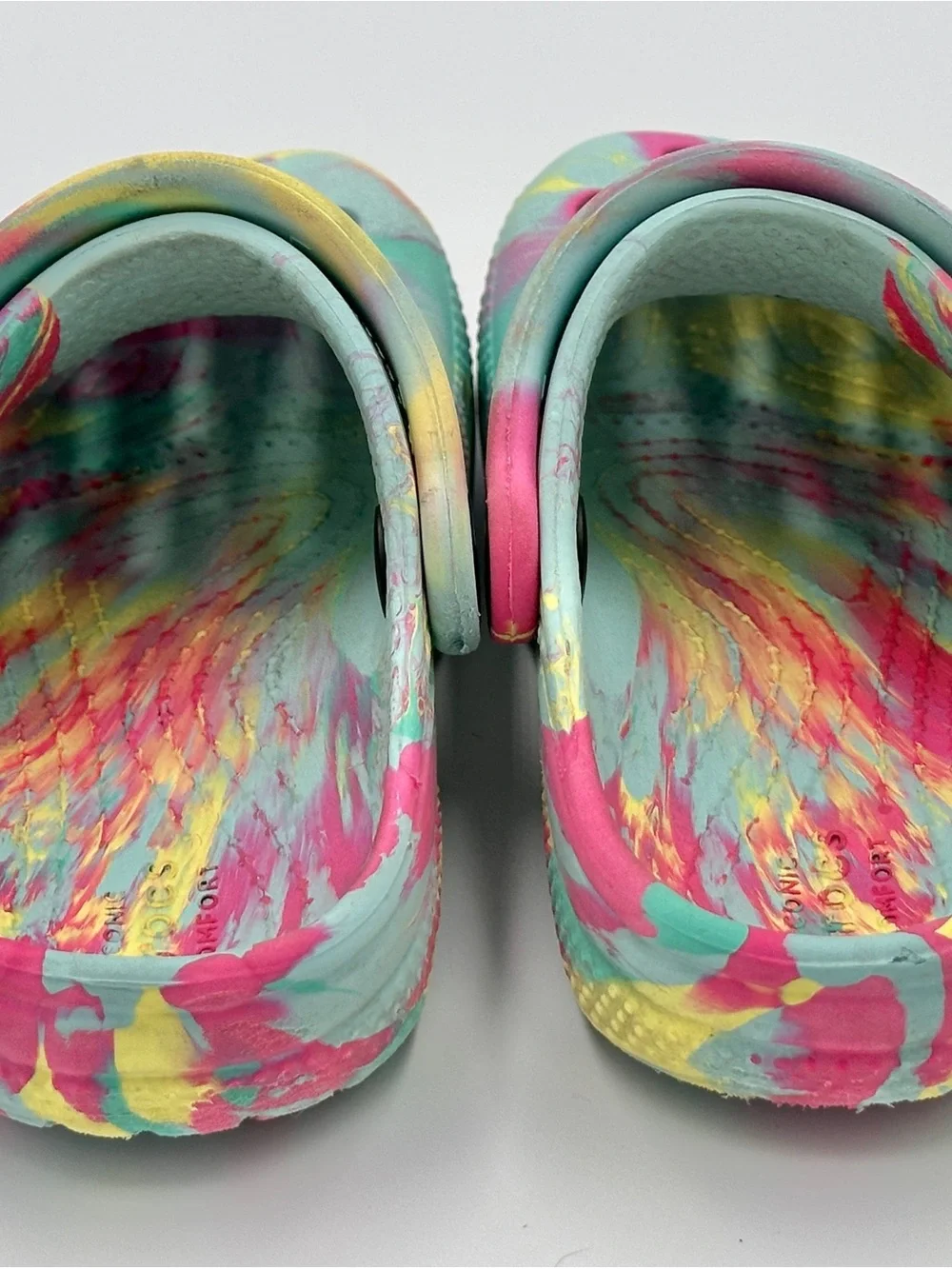 Toddler 8 (Girl or Boy) Tie-Dye CROCS 🐊 Sandals - Pastel Multicolor